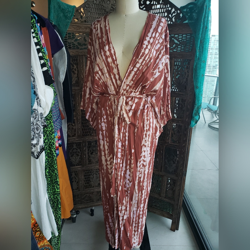 NWOT - Live & Muse Lightweight House Lounge Robe Swim Beach Cover Up w/ Belt - Picture 2 of 4